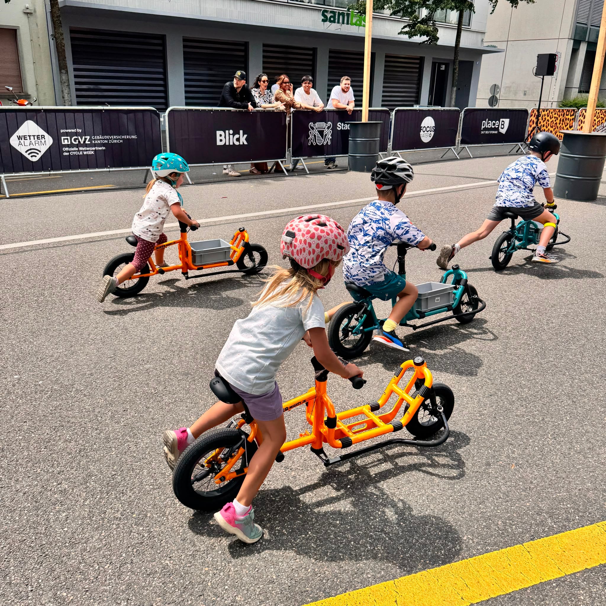 SUPER Mighty Junior Kinderlastenlaufrad im Einsatz bei der Cycle Week